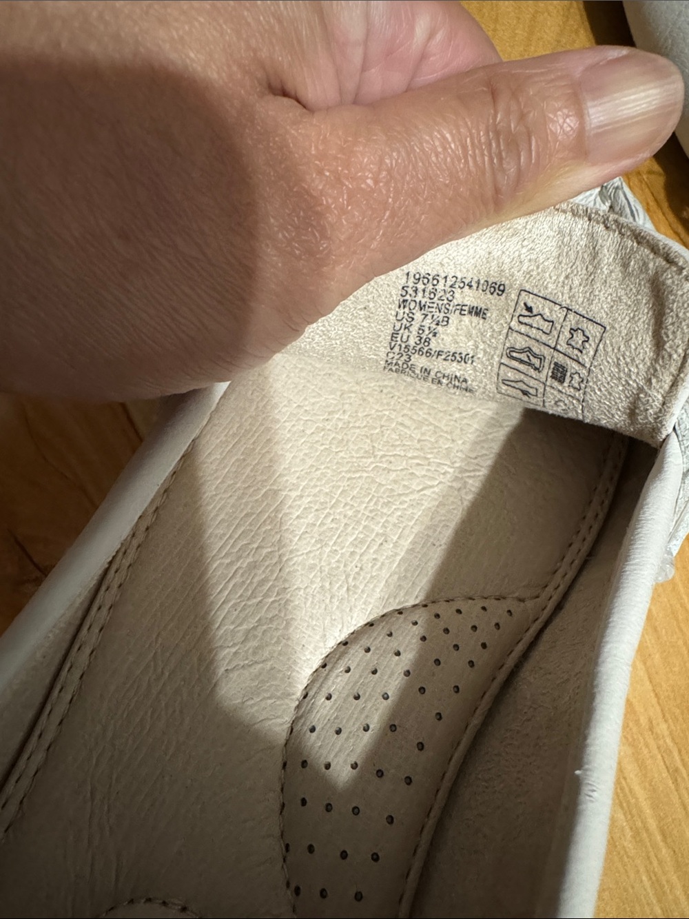 Lands' End White Leather Penny Loafers size 7.5B - Picture 5 of 5